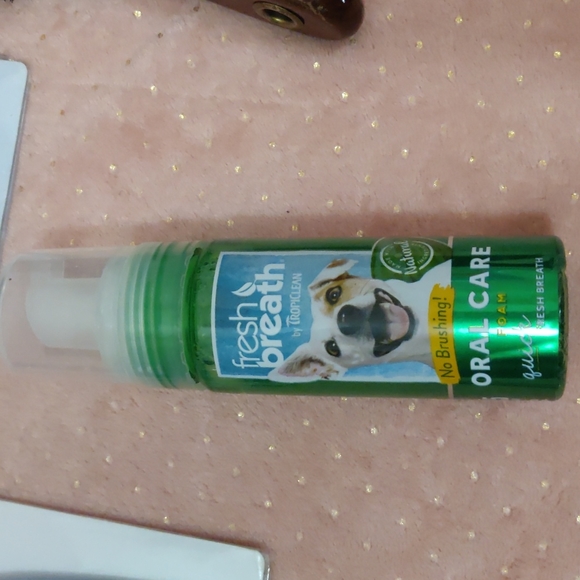 Dog grooming lot, fresh breath, nail clippers, hair trimmer and two brushes - Picture 5 of 5